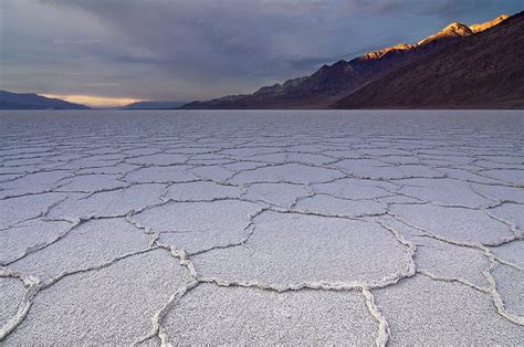 Salt flats at sunset. Badwater Basin, Death Valley National Park ...