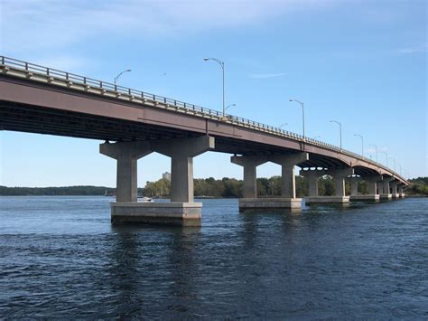 File:Little Bay Bridges 02.jpg - Wikimedia Commons