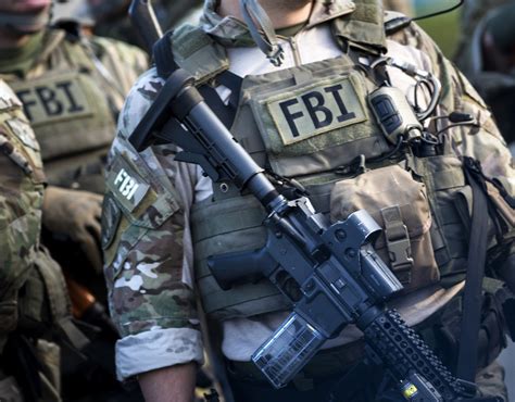 Multiple Shots Fired at FBI SWAT Team Executing Search Warrant - Breaking911