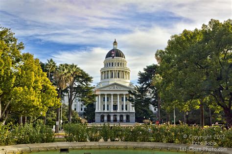 File:Sacramento Capitol Building mg 1600.jpg - Wikimedia Commons