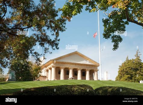 Arlington House in Arlington Cemetery, Washington DC, USA Stock Photo - Alamy