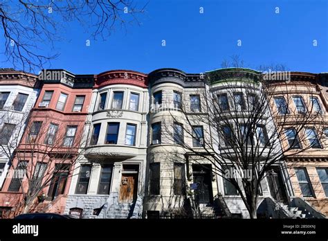 Harlem street view, New York City, USA Stock Photo - Alamy