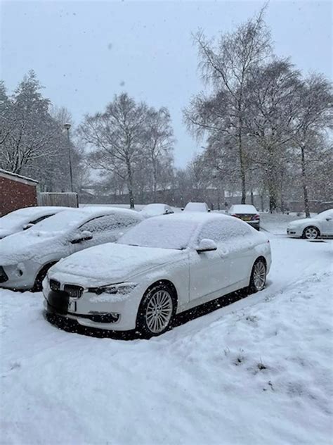 Fascinating photos capture Greater Manchester blanketed in snow ...