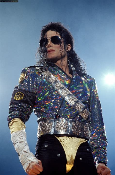 Which Jam outfit??? - Michael Jackson - Fanpop