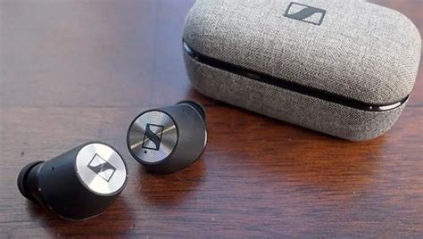 These earbuds can monitor heart rate, body temperature