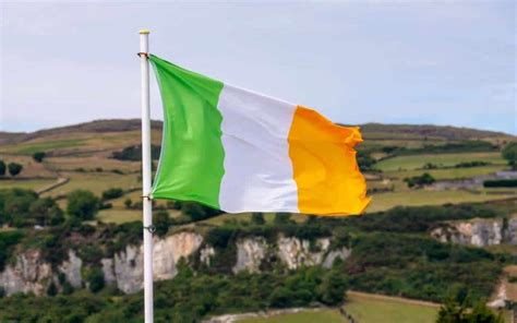 Bandera de IRLANDA: Imágenes, Historia, Evolución y Significado