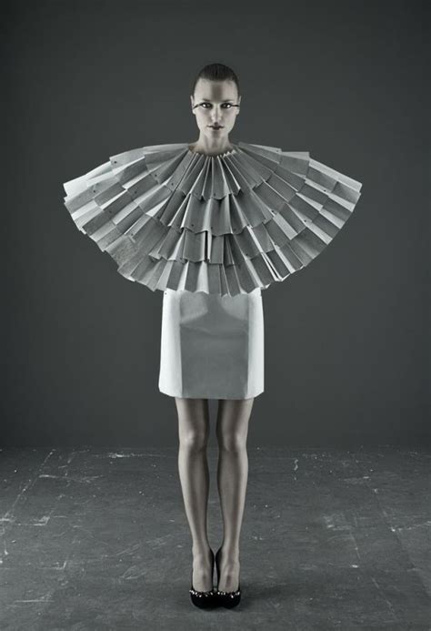 Paper Fashion - 3D accordion pleat structure; sculptural fashion; wearable art | Geometric ...