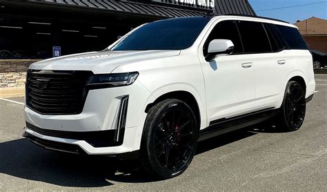 2021 Cadillac Platinum Escalade on Vossen wheels ! | Chevy suv, Classic ...