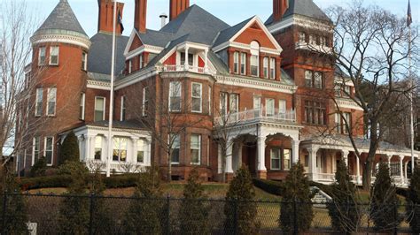 Cuomo Hints at Ghosts in the Governor’s Mansion in Albany — Again – NBC New York