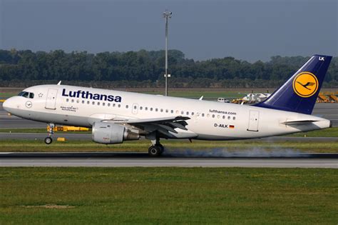 A319-Doppeltaufe bei Lufthansa | Austrian Wings