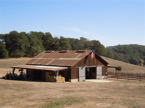 Paso Robles in Photos: York Mountain / Epoch Winery Barn Old and New