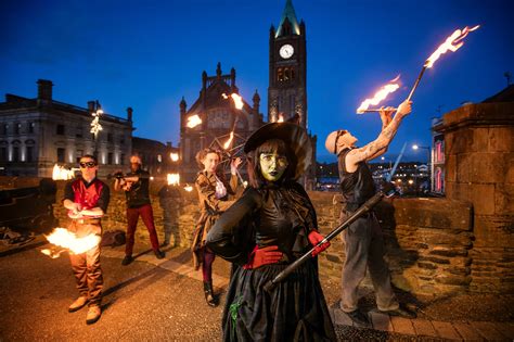 ハロウィーン発祥のアイルランドで最も賑やかなロンドンデリーのハロウィーン