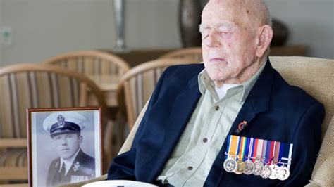 Last WW1 veteran passes on | News | Al Jazeera