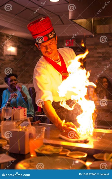 Hibachi Restaurant Chef Preparing Meal and Entertaining Guests Editorial Image - Image of ...