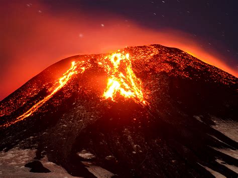 Can Volcanic Gas Levels Predict an Eruption? - Eos