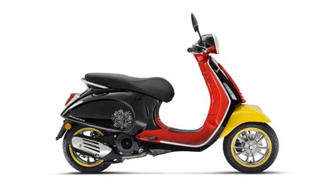 See the New 2024 Primavera Vespa: Disney Mickey Mouse Edition - Disney ...