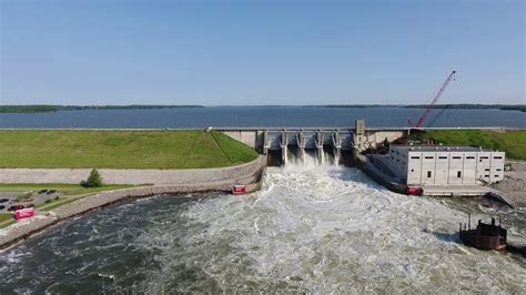 Pella Iowa, Lake Red Rock Dam - YouTube