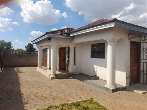 Property and houses for sale in Soweto : Soweto Property : Property24 ...