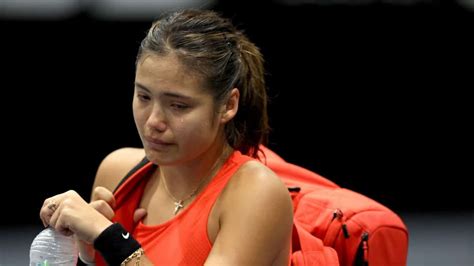 Emma Raducanu breaks down mid-match as fresh injury puts 2023 Australian Open in jeopardy