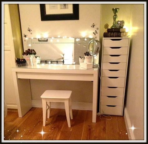 Makeup storage and vanity table - The Beautiful Truth