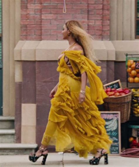 Why Beyoncé Wore That Lemonade Dress #refinery29 Lemonade Dress ...