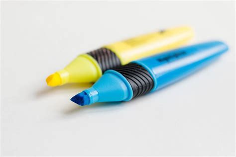 Colorful Marker Pen Set on White Background - Creative Commons Bilder