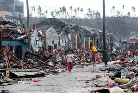 Super Typhoon Yolanda – 10 Heartbreaking Aftermath Photos | Starmometer