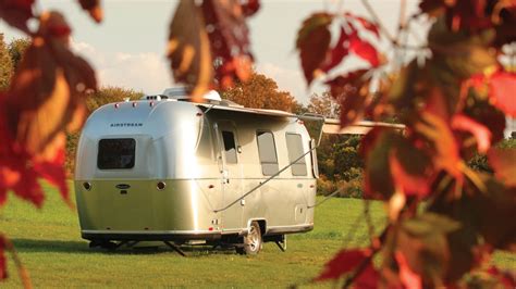 8 Best RV Campers Under 5000 lbs | Outdoorsy.com