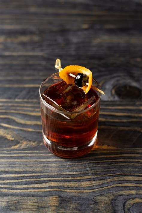 14 Bourbon Cocktails for Whiskey Lovers - Kitchen Swagger