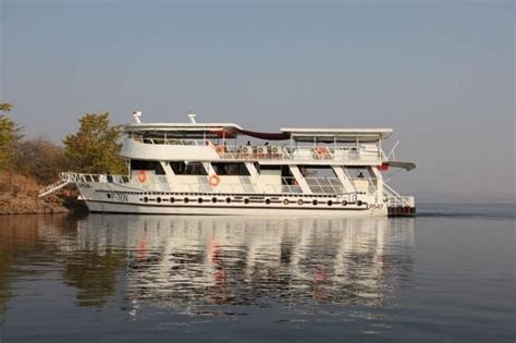 Lake Kariba Houseboats | House boat, Lake, Narrowboat