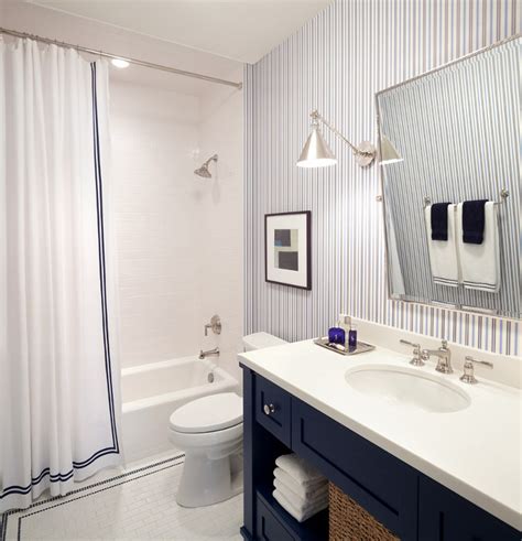 15 Striped Wallpaper For Bathrooms Ideas That Dominating Right Now - Lentine Marine