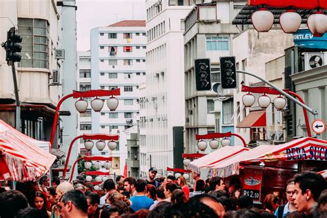 Feira da Liberdade | VAMOSGAY.COM