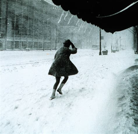 File:Miniskirts in snow storm.jpg - Wikimedia Commons