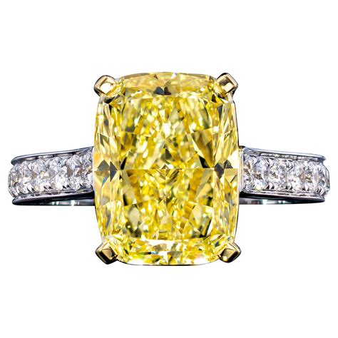 2.24 Carat GIA Cert Oval Shape Natural Fancy Intense Yellow Diamond Gold Ring For Sale at 1stDibs