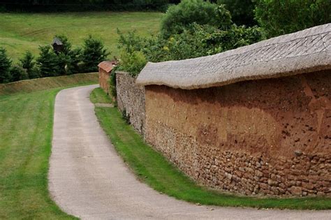 Thatched Cob Wall © Tony Atkin cc-by-sa/2.0 :: Geograph Britain and Ireland