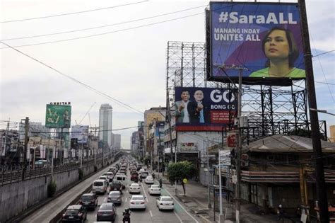 Duterte issues EO limiting billboard size | Philstar.com
