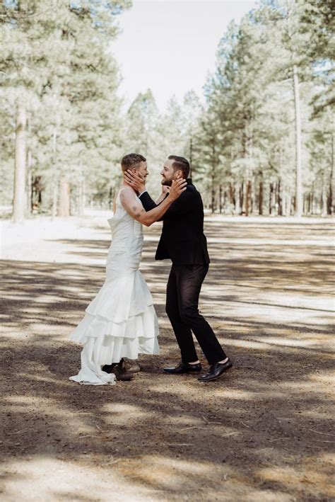 Bride Sends Her Brother For ‘First Look’ Instead Of Her, And The Groom’s Reaction Is Priceless ...