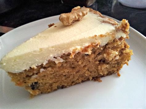 Ottolenghi’s amazing carrot and walnut cake – London Piggy