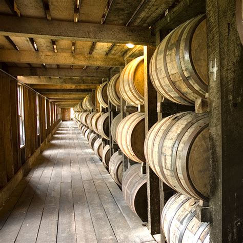 Kentucky Bourbon Distillery Tours & Tasting | Mint Julep Experiences