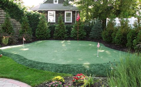 Backyard Putting Green Designs