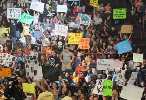 One Of The Best Crowd Signs in Wrestling History!