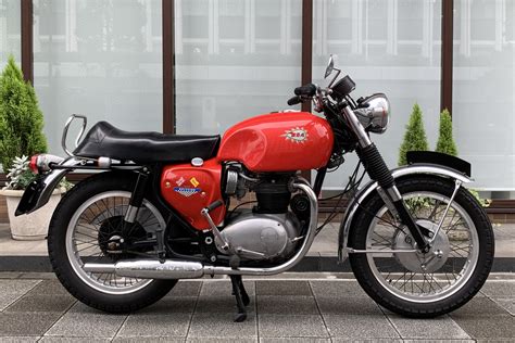 BSA A65 Spitfire – 英車専門バイクショップ