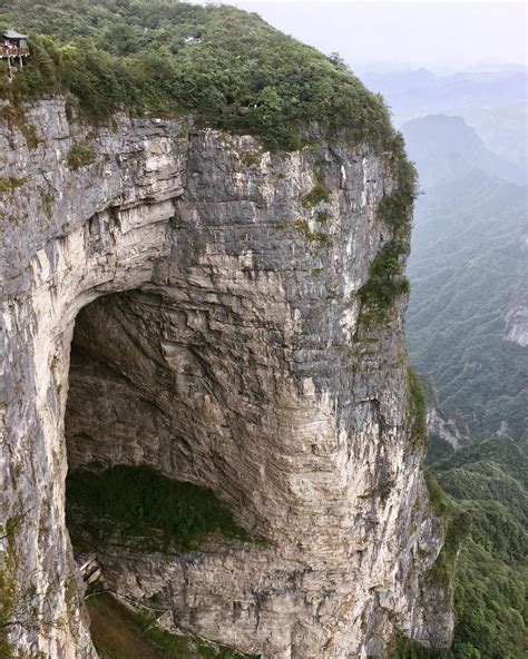 SiruiZhang on Instagram: “#zhangjiajie #tianmenmountain #cave #mountain #mountains” Tianmen ...