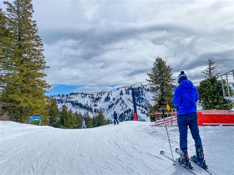 Skiing Near Boise Idaho - 5 Things You Need To Know - Let's Travel Family