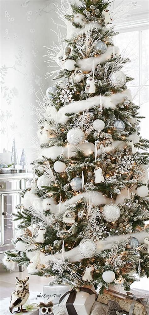 30 Best Decorated Christmas Trees 2017