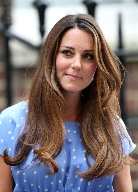 While everyone is focusing on Kate Middleton's amazing blowdry skills ...