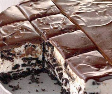 Icebox Cookie Cheesecake - Viral Recipes