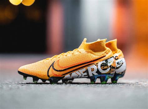 Personne malade se sont trompés elle est nike mercurial orange 2019 ...