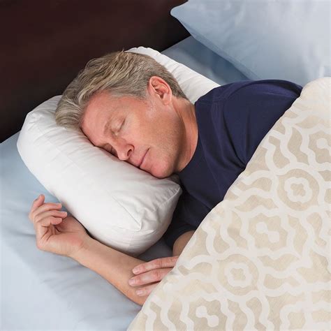 The Ergonomic Side Sleeper Pillow - Hammacher Schlemmer | Side sleeper pillow, Pillows, Best pillow