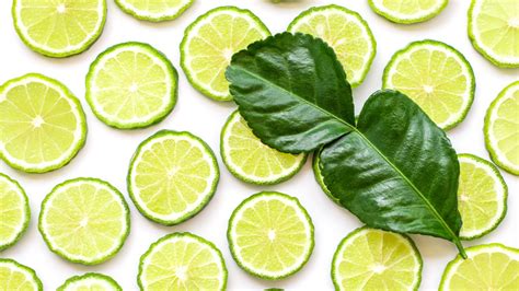 Why The Bergamot Orange's Peel Is More Useful Than Its Fruit